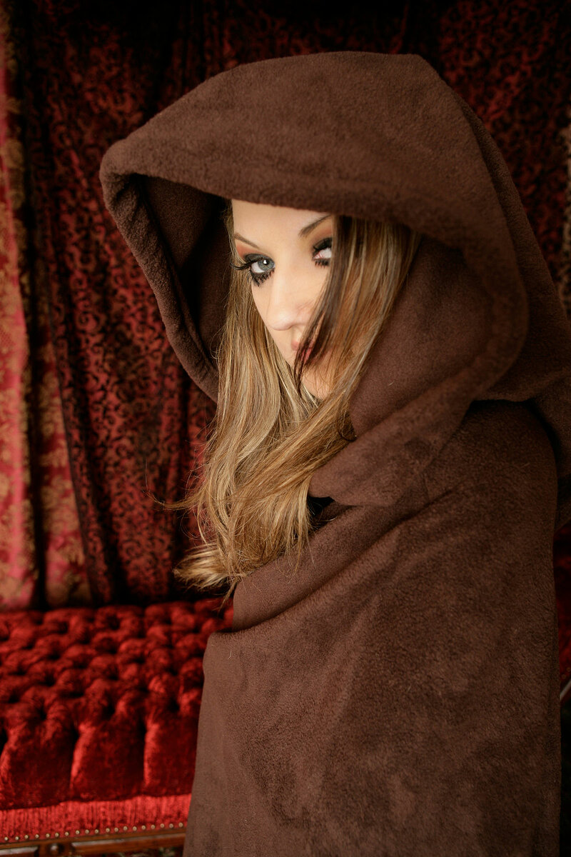 Елена, 25